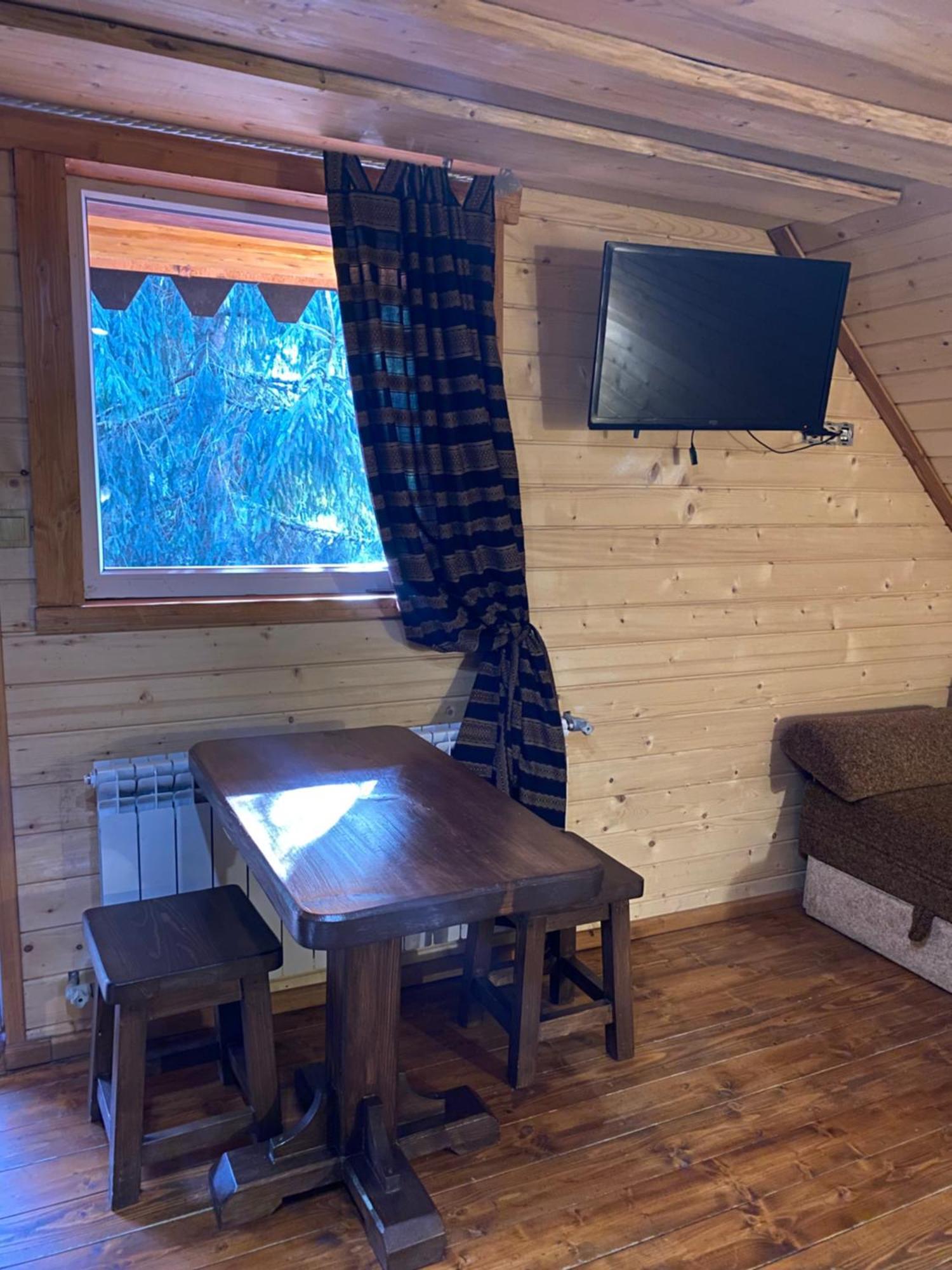 Номер 6 Садиба У Ані Synevyrs'ka Polyana Ngoại thất bức ảnh